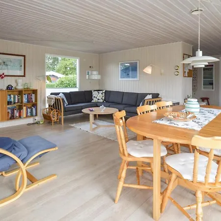 Awesome In W/ Wifi And 3 Bedrooms * Stubbekøbing